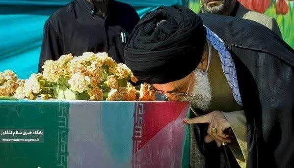 مجاهدتهای شهدا بهدرستی به آیندگان منتقل شود